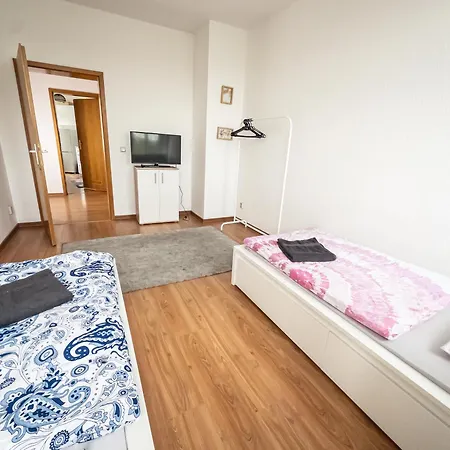 3-room With 4 Single Beds Apartment