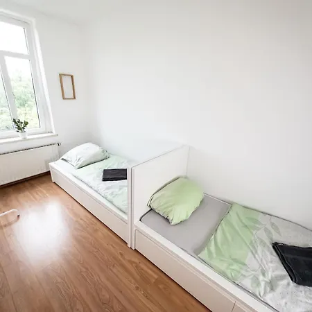 3-room With 4 Single Beds Leipzig